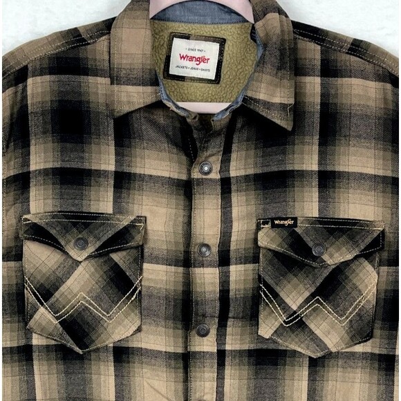 Wrangler Flannel Shirt Jacket Mens SZ S Brown Tan Plaid Fleece Lined Relaxed Fit - Picture 4 of 11